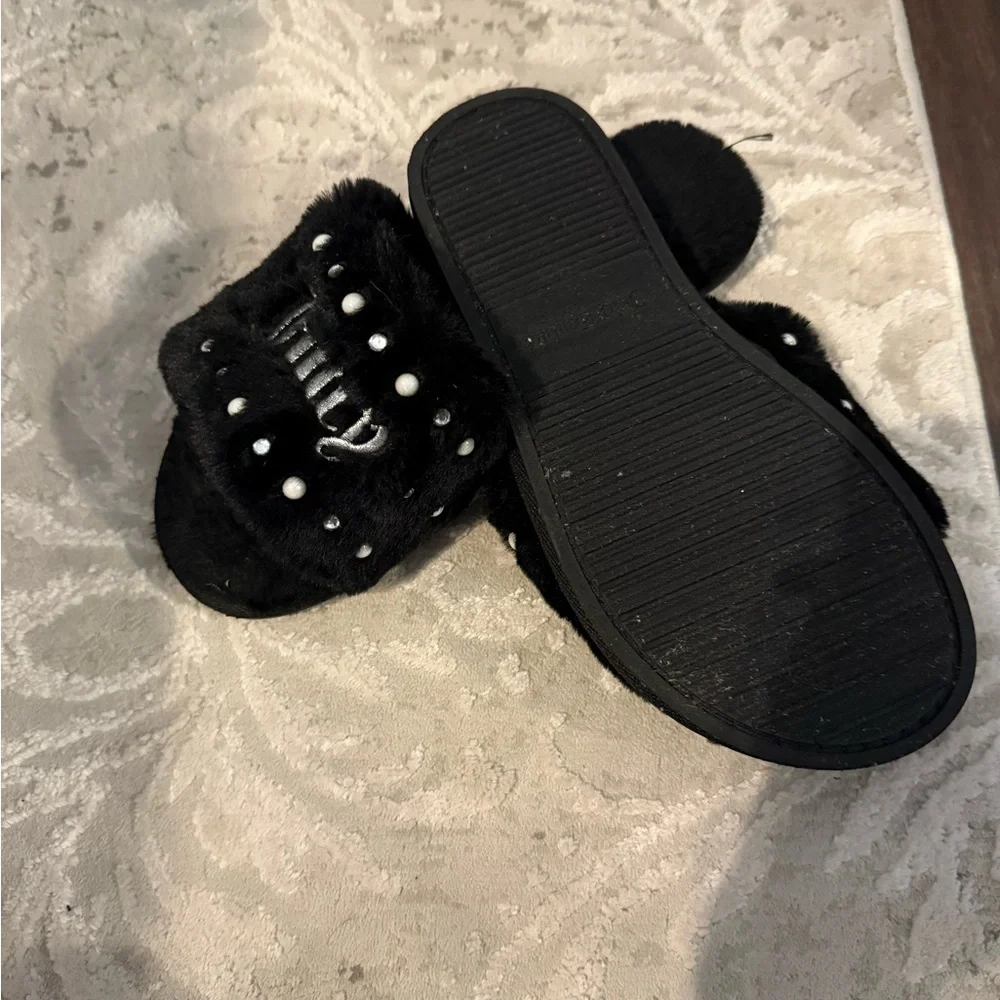 Juicy Couture Black Furry Slides with Pearl Accents - Picture 3 of 3